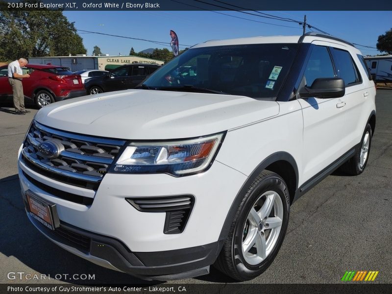 Oxford White / Ebony Black 2018 Ford Explorer XLT