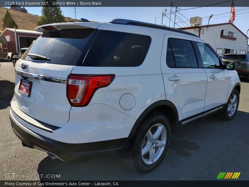 Oxford White / Ebony Black 2018 Ford Explorer XLT