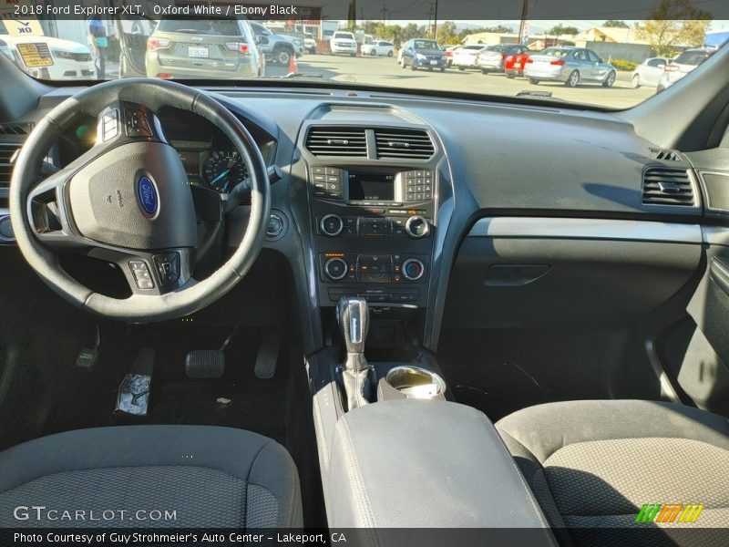 Oxford White / Ebony Black 2018 Ford Explorer XLT