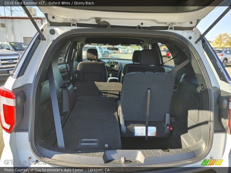 Oxford White / Ebony Black 2018 Ford Explorer XLT