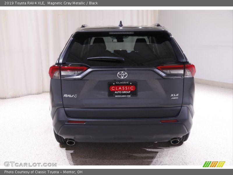 Magnetic Gray Metallic / Black 2019 Toyota RAV4 XLE