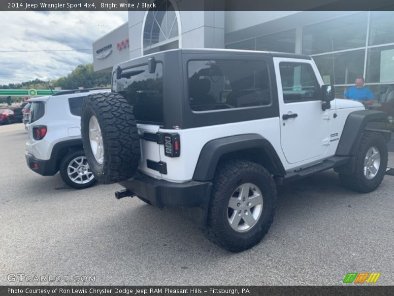 Bright White / Black 2014 Jeep Wrangler Sport 4x4