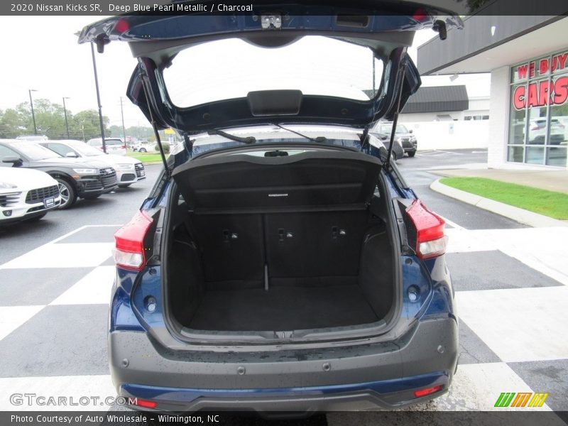 Deep Blue Pearl Metallic / Charcoal 2020 Nissan Kicks SR