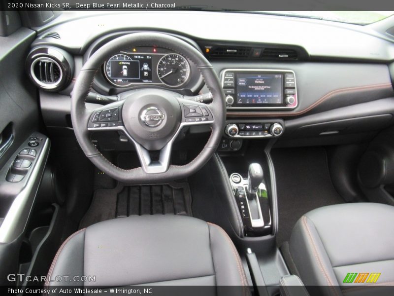 Deep Blue Pearl Metallic / Charcoal 2020 Nissan Kicks SR