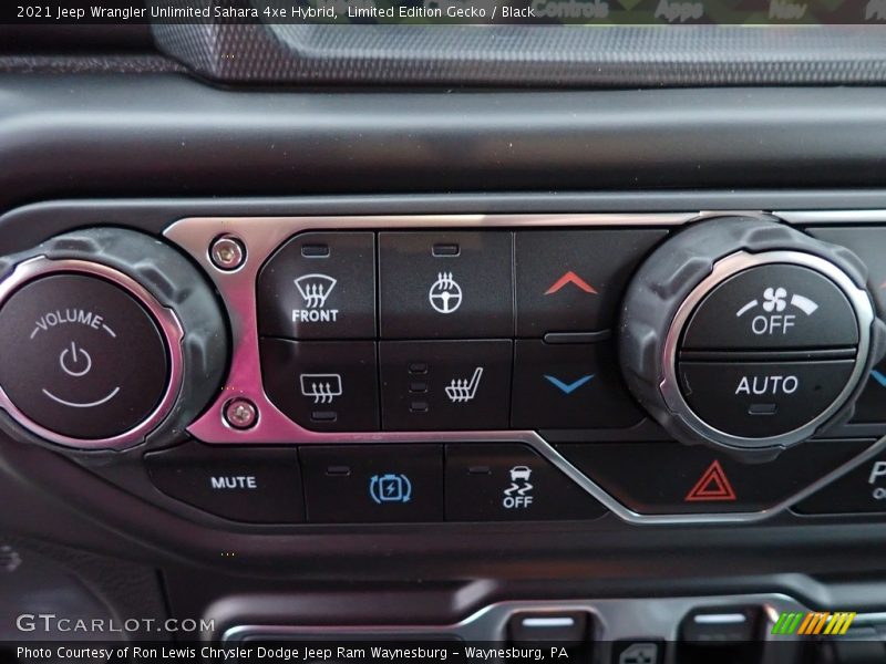 Controls of 2021 Wrangler Unlimited Sahara 4xe Hybrid