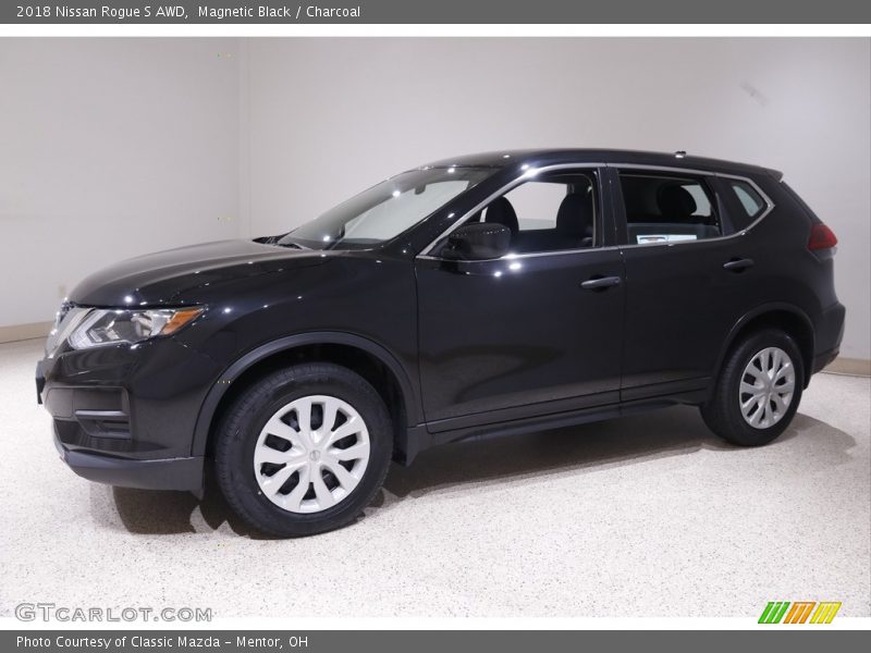Magnetic Black / Charcoal 2018 Nissan Rogue S AWD