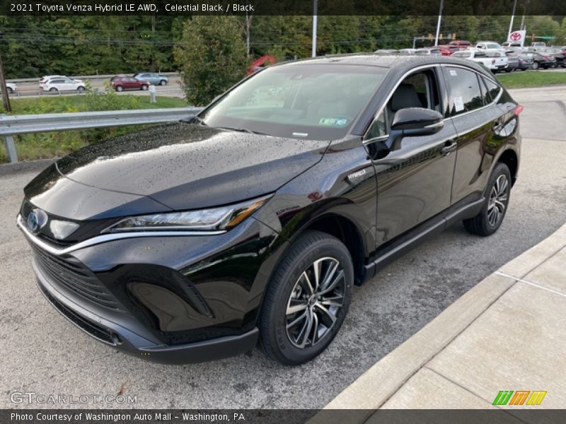 Front 3/4 View of 2021 Venza Hybrid LE AWD