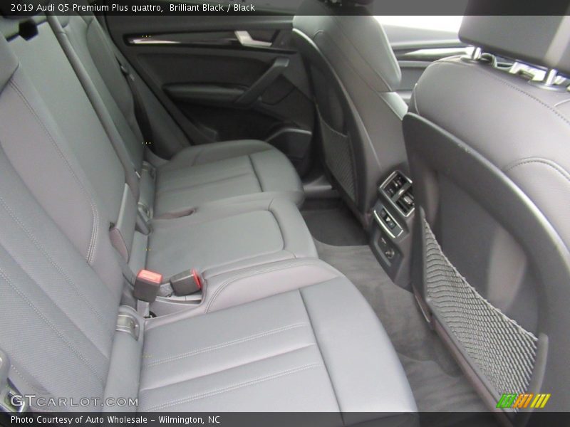 Brilliant Black / Black 2019 Audi Q5 Premium Plus quattro