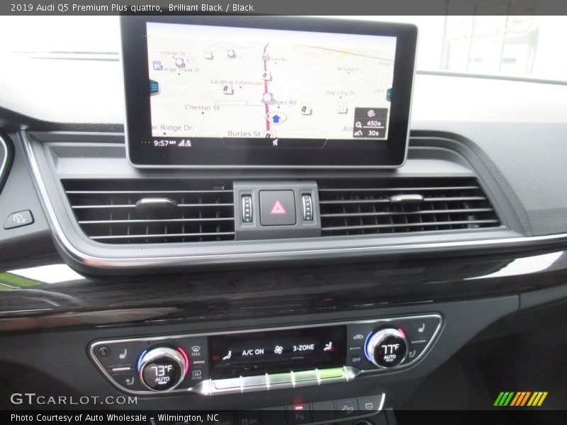 Brilliant Black / Black 2019 Audi Q5 Premium Plus quattro