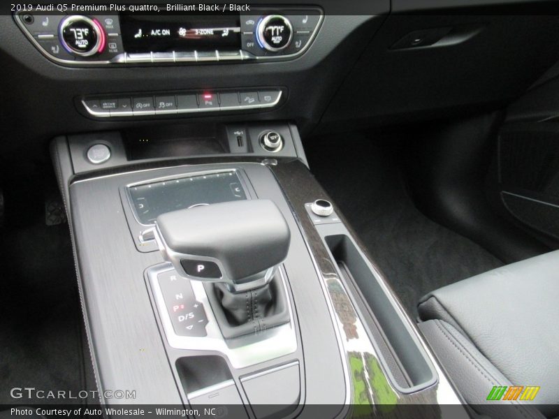 Brilliant Black / Black 2019 Audi Q5 Premium Plus quattro
