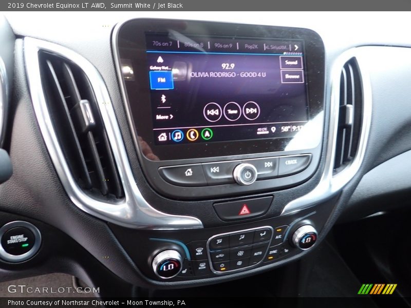 Summit White / Jet Black 2019 Chevrolet Equinox LT AWD