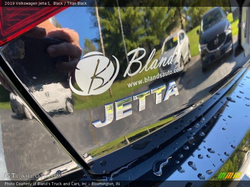 Black / Titan Black 2019 Volkswagen Jetta S