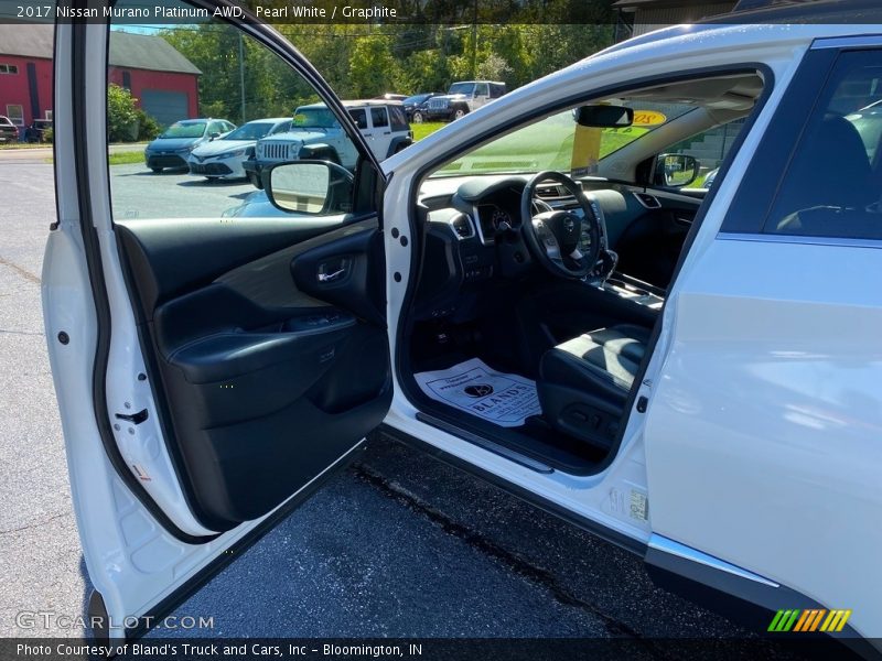 Pearl White / Graphite 2017 Nissan Murano Platinum AWD