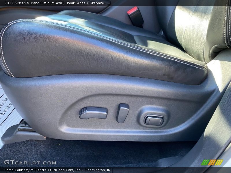Pearl White / Graphite 2017 Nissan Murano Platinum AWD