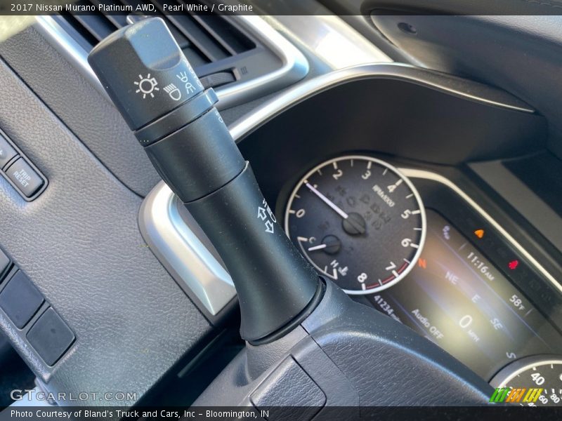 Pearl White / Graphite 2017 Nissan Murano Platinum AWD