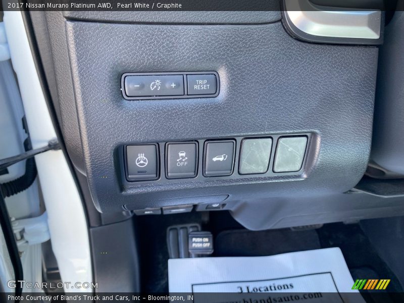 Pearl White / Graphite 2017 Nissan Murano Platinum AWD