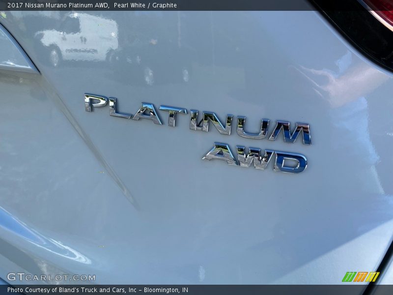 Pearl White / Graphite 2017 Nissan Murano Platinum AWD