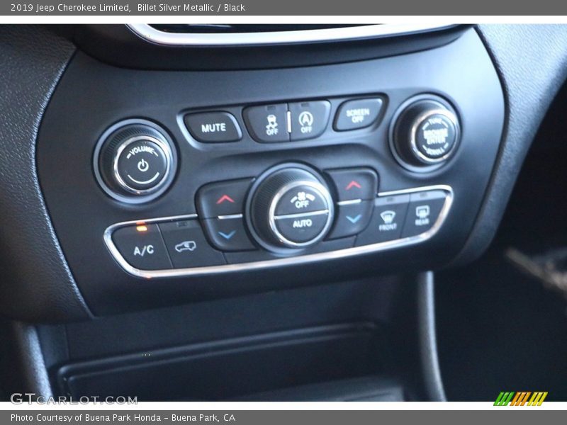 Billet Silver Metallic / Black 2019 Jeep Cherokee Limited