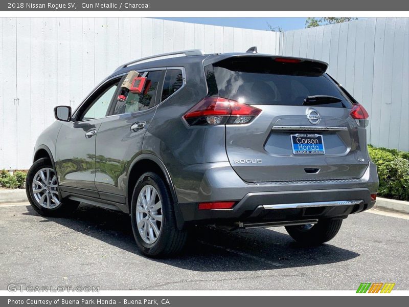 Gun Metallic / Charcoal 2018 Nissan Rogue SV