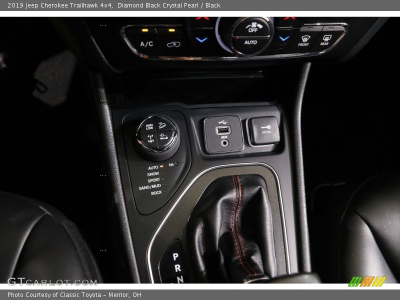 Diamond Black Crystal Pearl / Black 2019 Jeep Cherokee Trailhawk 4x4