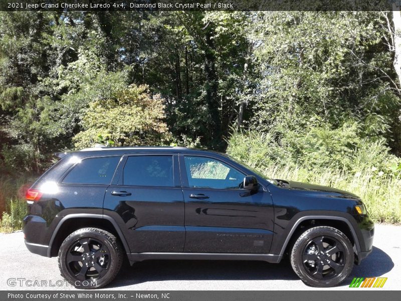 Diamond Black Crystal Pearl / Black 2021 Jeep Grand Cherokee Laredo 4x4