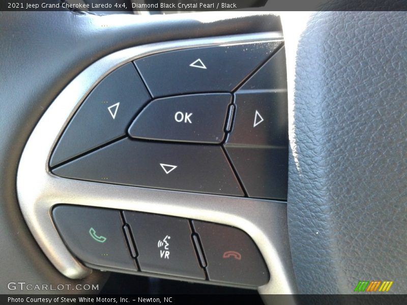 Diamond Black Crystal Pearl / Black 2021 Jeep Grand Cherokee Laredo 4x4