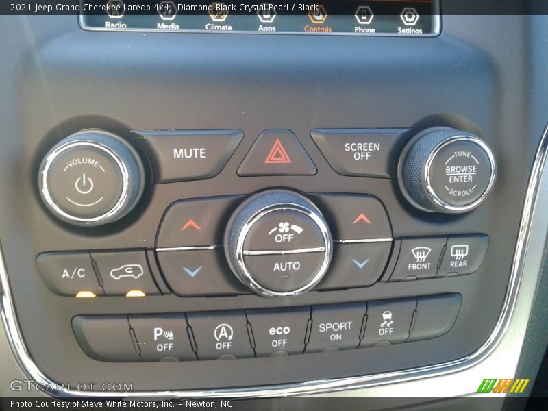 Diamond Black Crystal Pearl / Black 2021 Jeep Grand Cherokee Laredo 4x4