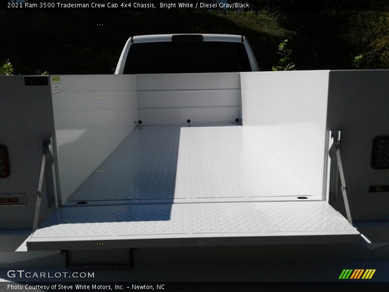 Bright White / Diesel Gray/Black 2021 Ram 3500 Tradesman Crew Cab 4x4 Chassis
