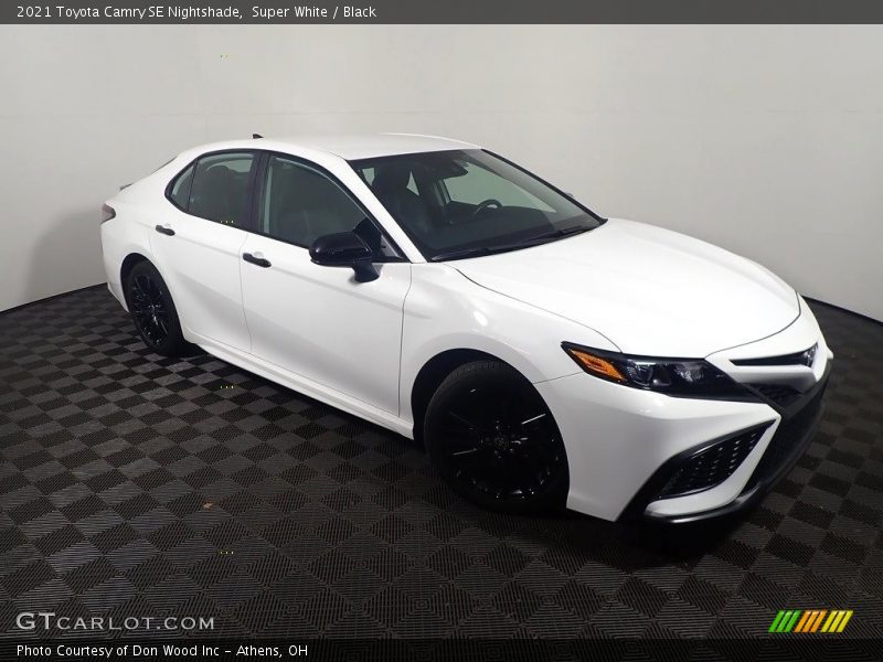 Super White / Black 2021 Toyota Camry SE Nightshade