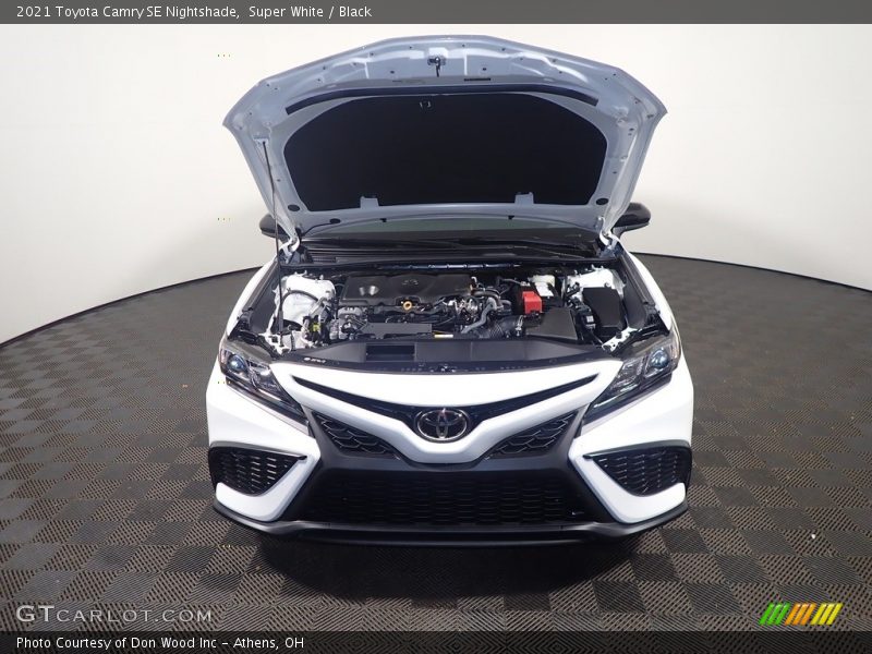 Super White / Black 2021 Toyota Camry SE Nightshade