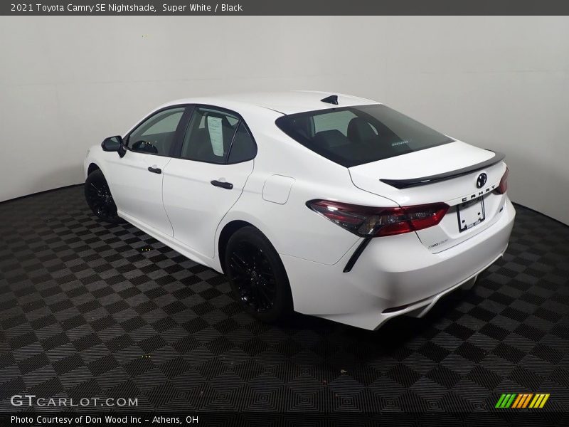 Super White / Black 2021 Toyota Camry SE Nightshade