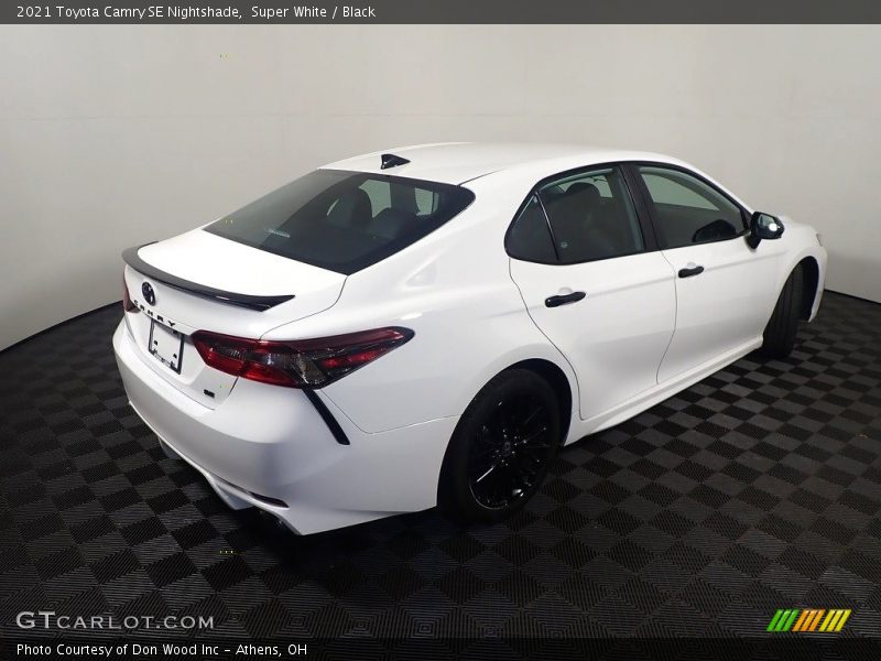 Super White / Black 2021 Toyota Camry SE Nightshade