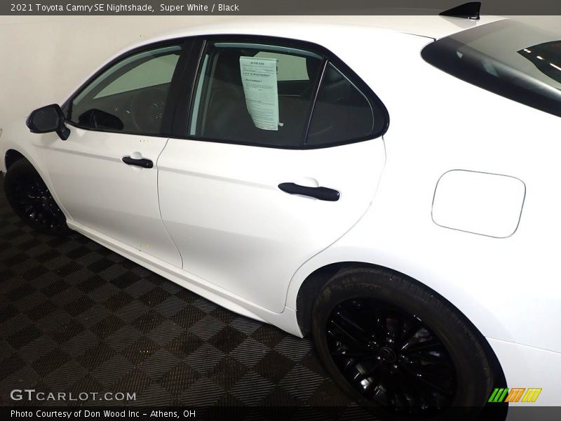 Super White / Black 2021 Toyota Camry SE Nightshade