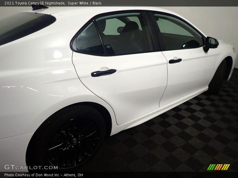 Super White / Black 2021 Toyota Camry SE Nightshade