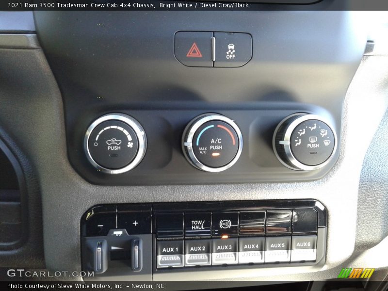 Bright White / Diesel Gray/Black 2021 Ram 3500 Tradesman Crew Cab 4x4 Chassis