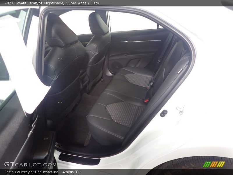Super White / Black 2021 Toyota Camry SE Nightshade