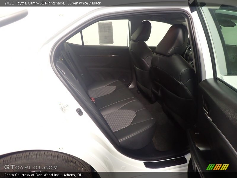 Super White / Black 2021 Toyota Camry SE Nightshade