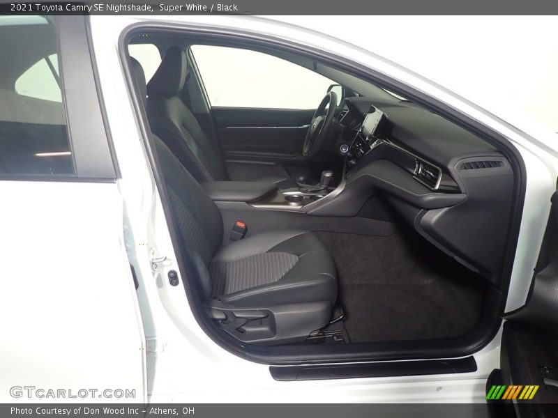 Super White / Black 2021 Toyota Camry SE Nightshade