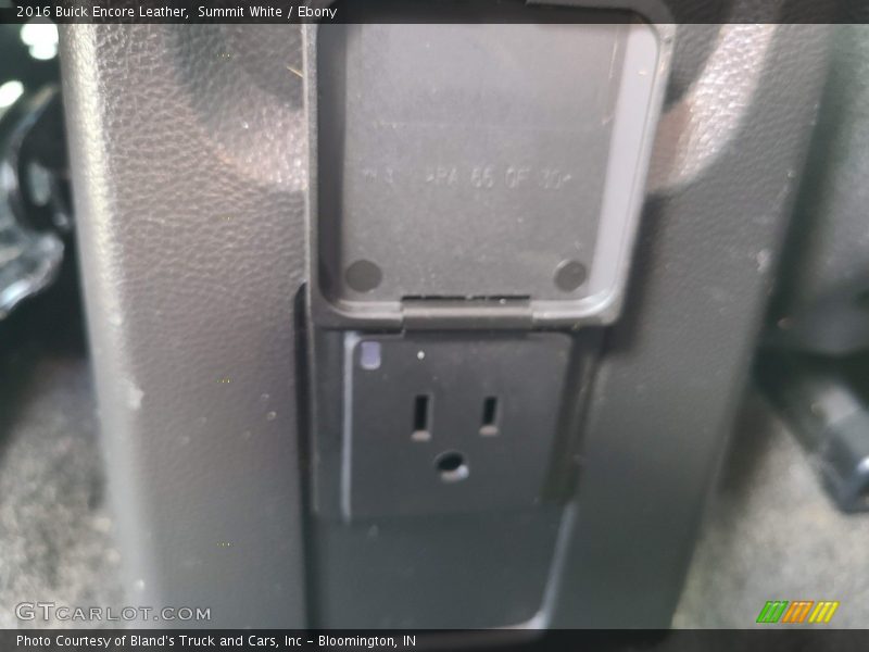 Summit White / Ebony 2016 Buick Encore Leather