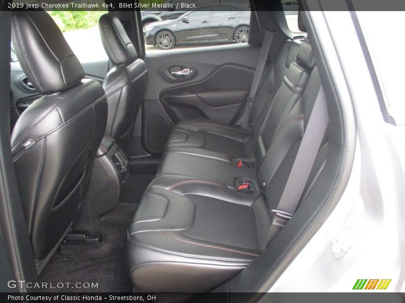 Billet Silver Metallic / Black 2019 Jeep Cherokee Trailhawk 4x4