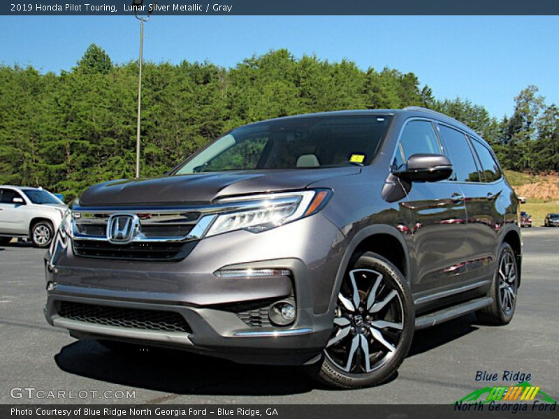 Lunar Silver Metallic / Gray 2019 Honda Pilot Touring