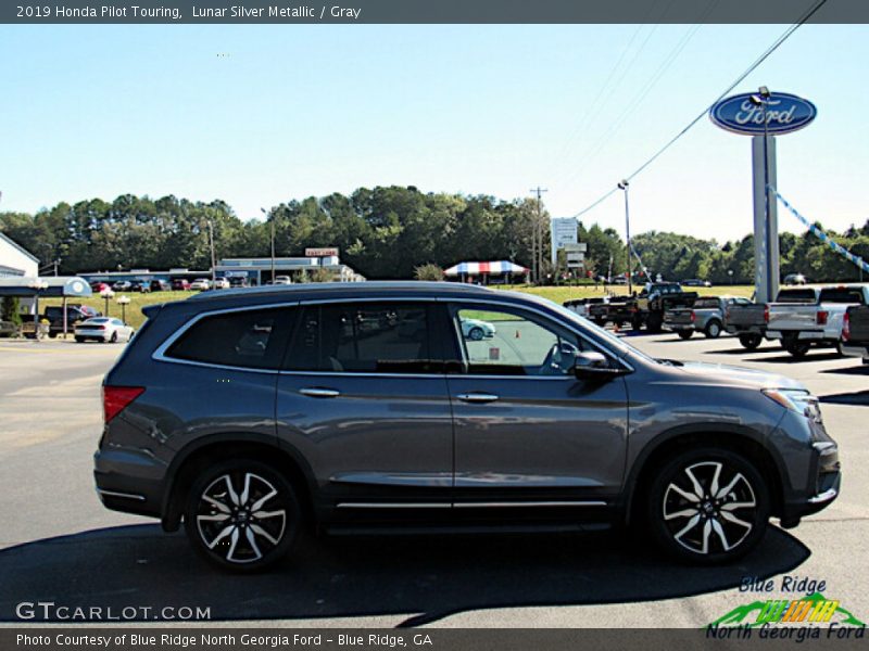 Lunar Silver Metallic / Gray 2019 Honda Pilot Touring