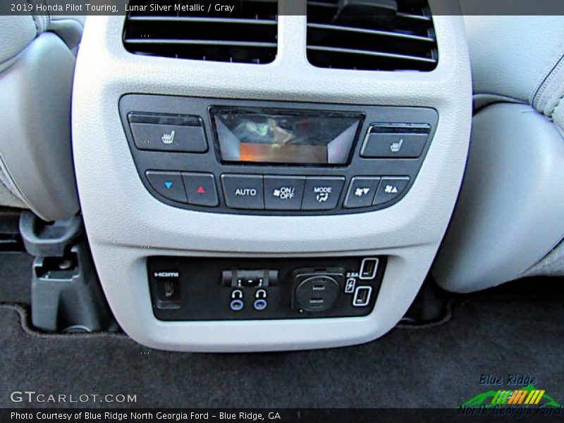 Lunar Silver Metallic / Gray 2019 Honda Pilot Touring