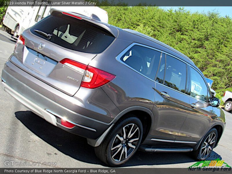 Lunar Silver Metallic / Gray 2019 Honda Pilot Touring