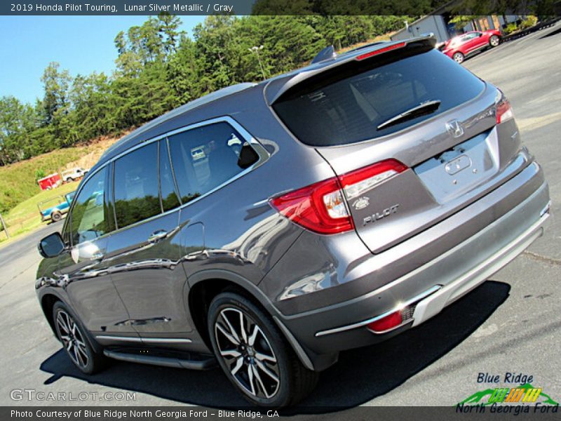 Lunar Silver Metallic / Gray 2019 Honda Pilot Touring