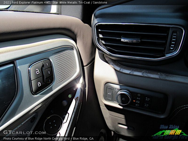 Star White Metallic Tri-Coat / Sandstone 2021 Ford Explorer Platinum 4WD