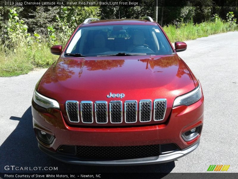 Velvet Red Pearl / Black/Light Frost Beige 2019 Jeep Cherokee Latitude 4x4