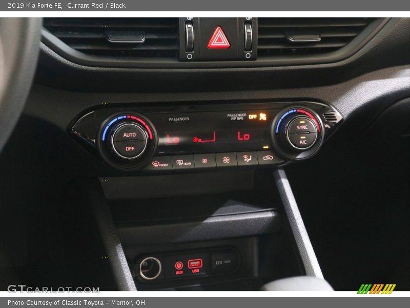 Currant Red / Black 2019 Kia Forte FE