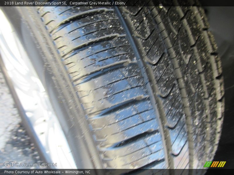 Carpathian Grey Metallic / Ebony 2018 Land Rover Discovery Sport SE