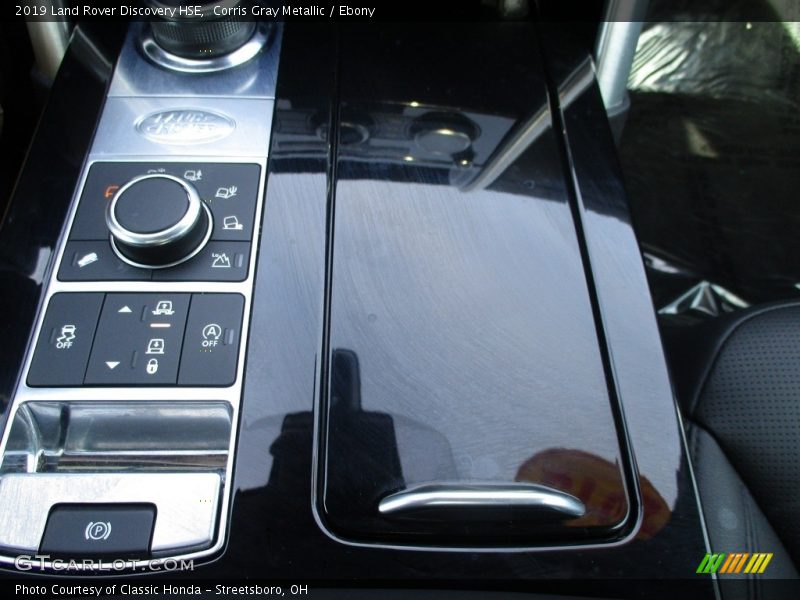 Corris Gray Metallic / Ebony 2019 Land Rover Discovery HSE